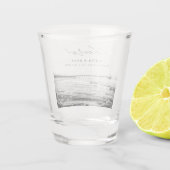 マンハッタンビーチ結婚式フリパーソナライズされたー応援 ショットグラス (裏面)