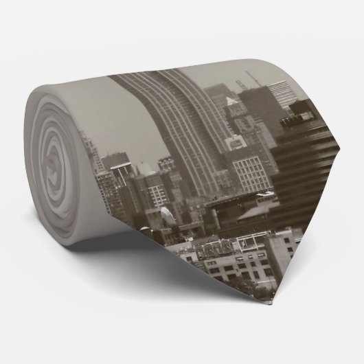 マンハッタン上のツェッペリン型飛行船 ネクタイ (ロール)
