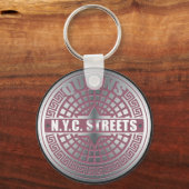 マンホールがクイーンズを覆う キーホルダー (正面)