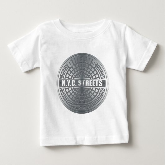 マンホールがクイーンズを覆う ベビーTシャツ (正面)