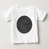 マンホールは黒い大理石を覆う ベビーTシャツ (正面)