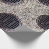 マンホール蓋及び石畳の道路 ラッピングペーパー (角)