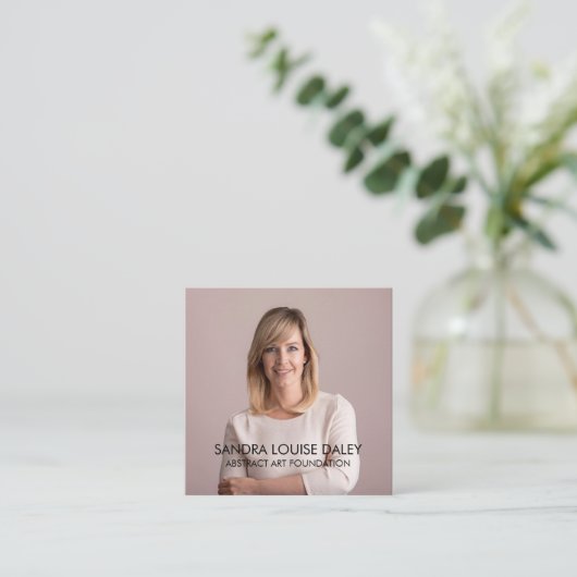 マーケティングディレクタ、コンサルタントマネージャプロフェッショナル スクエア名刺 (スタンド正面)