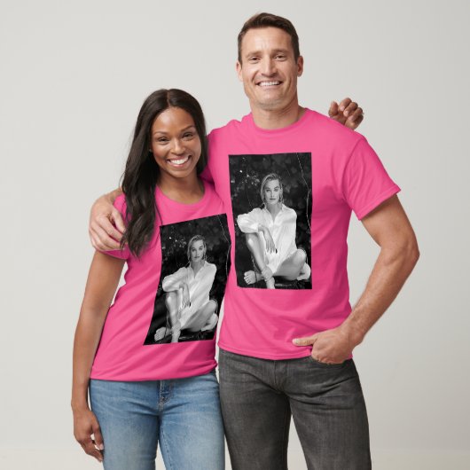 マーゴットロビークラシックアート Tシャツ (ユニセックス)