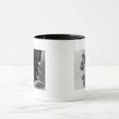 マーサーに乗ったドライバーがアスター杯の写真に マグカップ (中央)