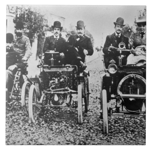 マーセル(d.1903)およびルイ(1877-1944年の)ルノーのdriv タイル (正面)