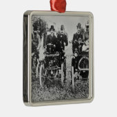 マーセル(d.1903)およびルイ(1877-1944年の)ルノーのdriv メタルオーナメント (右)