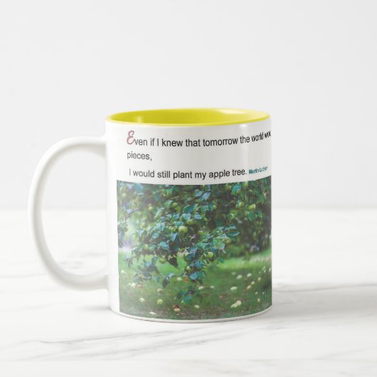 マーティンルーサー引用文の世界が粉々になる ツートーンマグカップ (左)