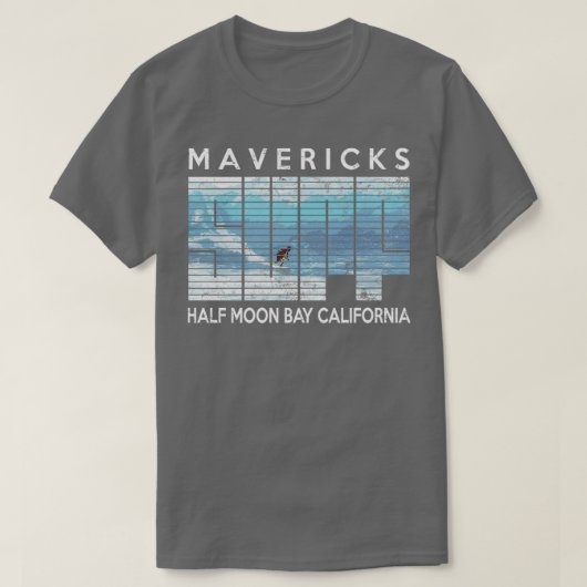 マーベリックスサーフハーフムーンベイビッグウェーブサーフィン Tシャツ (デザイン正面)