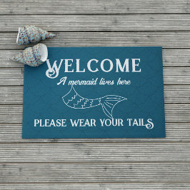 マーメイドが住むおもしろいティール(緑がかった色) ドアマット
