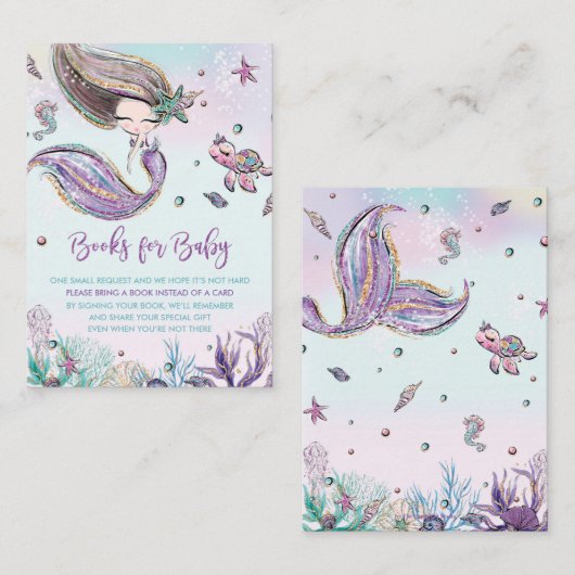 マーメイドが赤ちゃんシャワー用のブックカードを持って来る エンクロージャーカード (正面/裏面)