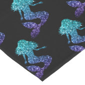 マーメイドアクアブルーグラデーションスパークルズパターンブラック ショートテーブルランナー (コーナー)