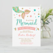 マーメイドベビーシャワー招待状ティール（緑がかった色）コーラル金ゴールド 招待状 (スタンド正面)