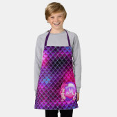 マーメイド真珠とはかりで測モノグラムピンクID600 エプロン (着用した状態)