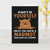 マーモットことわざおもしろい カード (黄色い花)