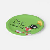 マーヴィン・ザ・火星™ |両腕を交差 ペーパープレート (アングル)