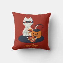 ミイラに変装したハロウィーンの黒猫 クッション