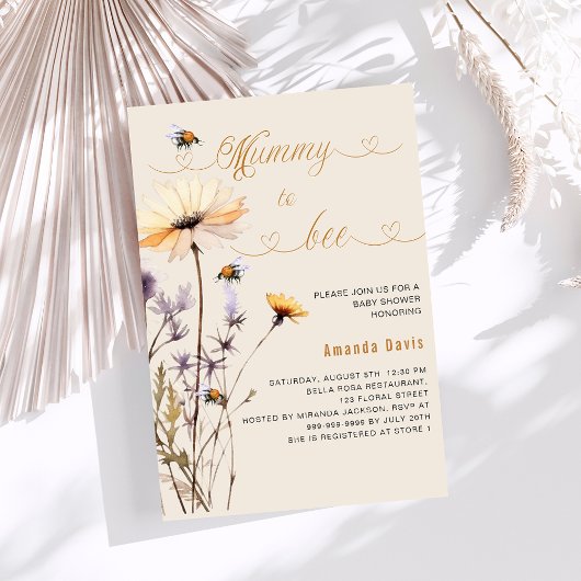 ミイラに野生の花の黄色のベージュの赤ちゃんシャワー 招待状