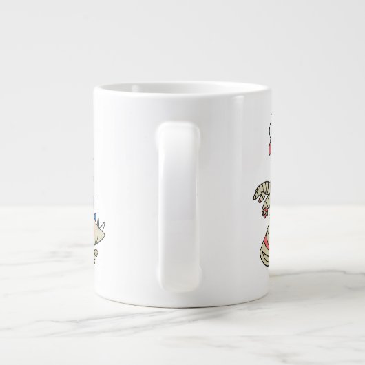 ミイラの格好をした漫画のステゴサウルス。 ジャンボコーヒーマグカップ (裏面)