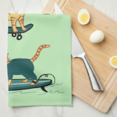 ミオットを見ろ！スケートボードサーフスノーボードタビーキャット キッチンタオル (四つ折り)