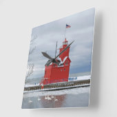 ミシガンビッグレッドライトハウスと冬の白鳥 スクエア壁時計 (傾斜)