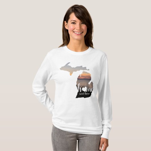 ミシガンホームスウィートホームタイポグラフィウィズハート Tシャツ (正面フル)
