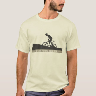 ミシガン州を渡って自転車に乗ること Tシャツ