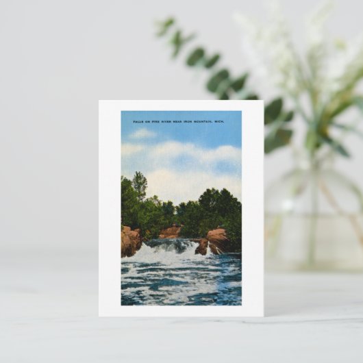 ミシガン州アイアンマウンテンの近くのパイク川の秋 ポストカード (スタンド正面)