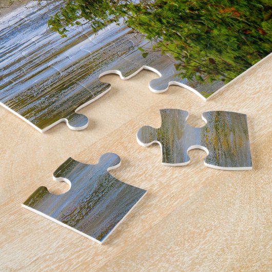 ミシガン州タフクアメノン滝のジグソー。 ジグソーパズル (側面)