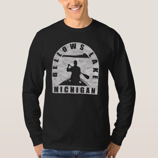 ミシガン州ベローズ湖でのカヌー漕ぎ Tシャツ (正面)