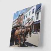 ミシガン州マッキナック島の馬車 スクエア壁時計 (傾斜)