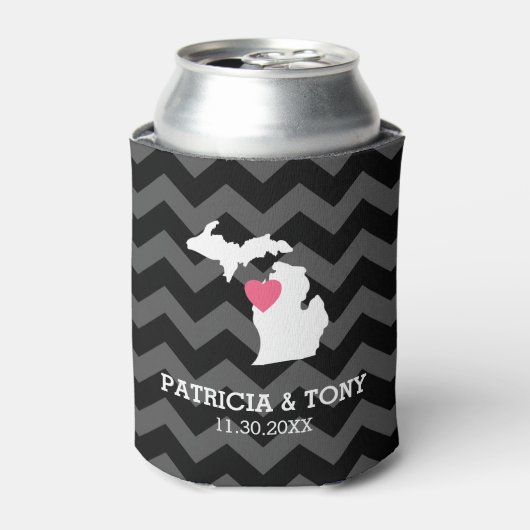 ミシガン州マップカスタムとハートと名前 缶クーラー (缶正面)