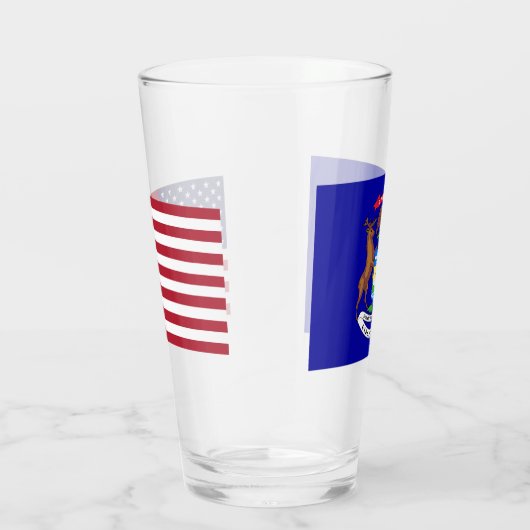 ミシガン州旗を持つ愛国的なガラスのカップ タンブラーグラス (右)