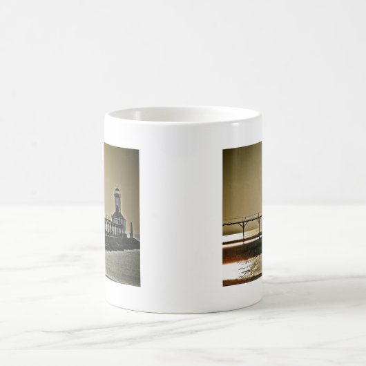ミシガン州都市インディアナの灯台 コーヒーマグカップ (中央)