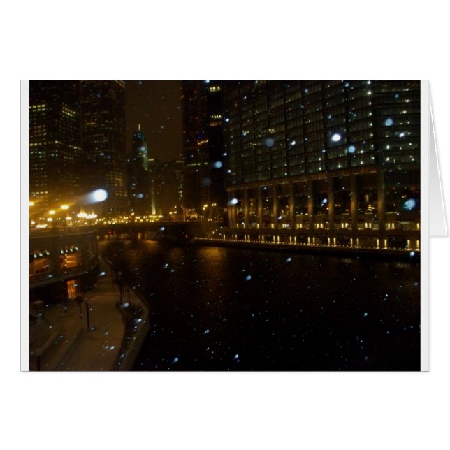 ミシガン州Ave.に沿うChicago川の歩行 (正面横)