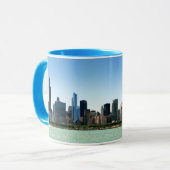 ミシガン湖著シカゴのスカイラインの眺め マグカップ (正面左)