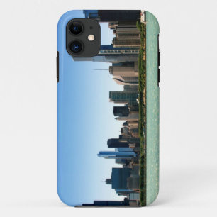 ミシガン湖著シカゴのスカイラインの眺め iPhone 11 ケース