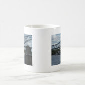 ミシシッピー川のDubuqueの精神 コーヒーマグカップ (中央)