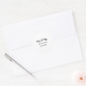 ミスからミセスの結婚前のお祝い　おしゃれでシンプル　名前を追加 ラウンドシール (封筒)