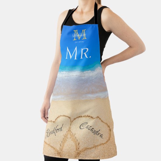 ミスタービーチ結婚式ハートズインサンドファミリーモノグラム エプロン (インサイチュ)