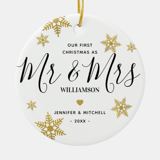 ミスターモダン&ミセス金ゴールドスノーフレーク私たちの最初のクリスマス セラミックオーナメント (正面)