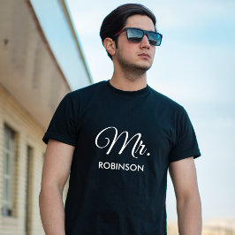ミスター名前をカスタムする新着白文字ブラックメンズ Tシャツ