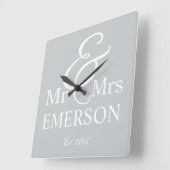 ミスター・アンド・ミセス・名前をカスタムする スクエア壁時計 (傾斜)