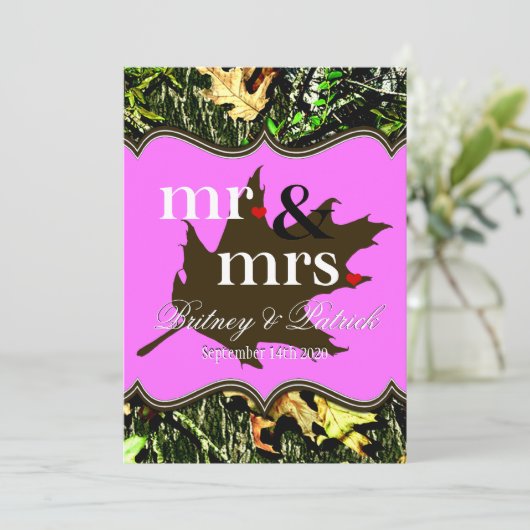 ミスター&ミセス狩り迷彩柄ピンク結婚式招待状 招待状 (スタンド正面)