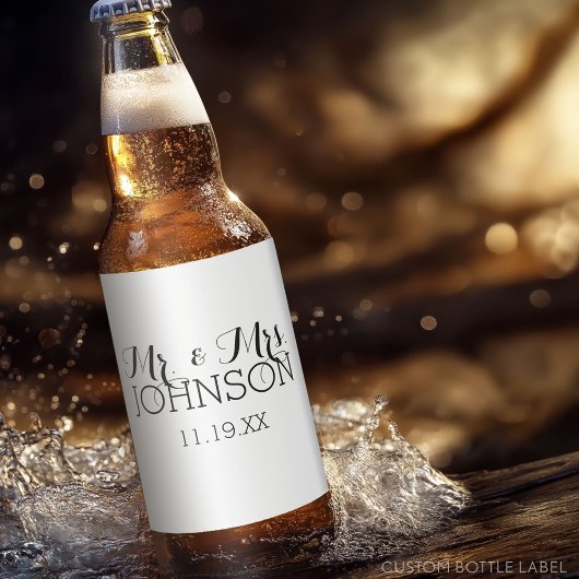 ミスター&ミセス結婚式の引き出物 – ミニマル白黒 ビールラベル