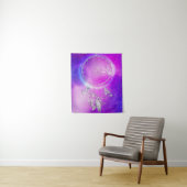 ミスティカルピンクアンドブルーエンボスドリームキャッチャー タペストリー (インサイチュ)