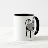 ミスティックなグレーの猫が三目を開けて眠る マグカップ (正面右)