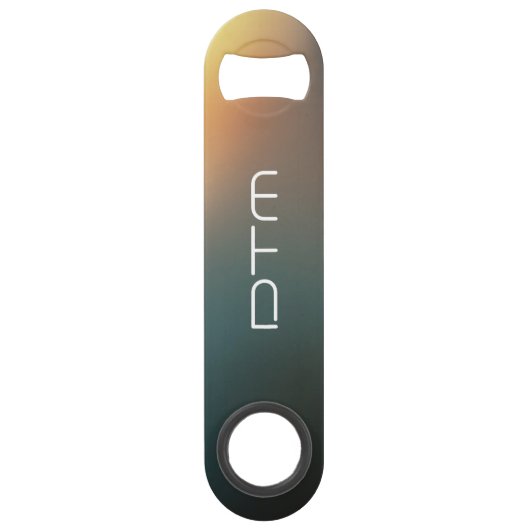 ミスティックカスタムモノグラムボトルオープナー スピード栓抜き (正面)