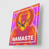 ミスティックブッダ – ピンクとオレンジ スクエア壁時計 (傾斜)