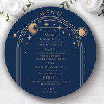 ミスティックブルー金ゴールドサンムーンスターズ宇宙結婚ズ メニュー<br><div class="desc">神秘的な青金ゴールド太陽の月の星宇宙のメニューカード結婚は、金ゴールド太陽、月と星のフレームを青い背景に備え、金ゴールド書のスクリプトの中心にあなたのメニュー詳細をモダン。提供されている文字・ボックスで文字を編集してパーソナライズ。Evco Studio ©(www.zazzle.com/store/evcostudio)による設計</div>